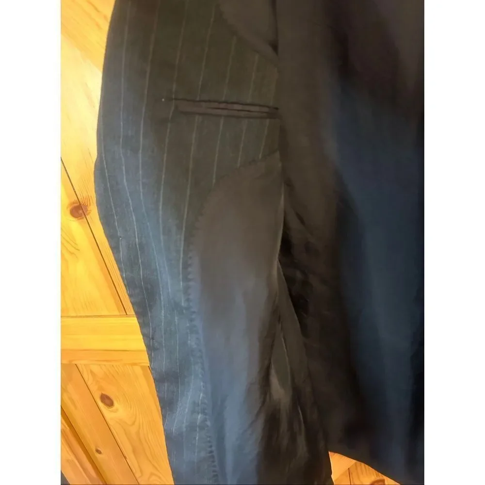 Jos A Bank Men’s Lined Charcoal Pinstripe100% Wool Blazer Suit Coat Size 44LG (5